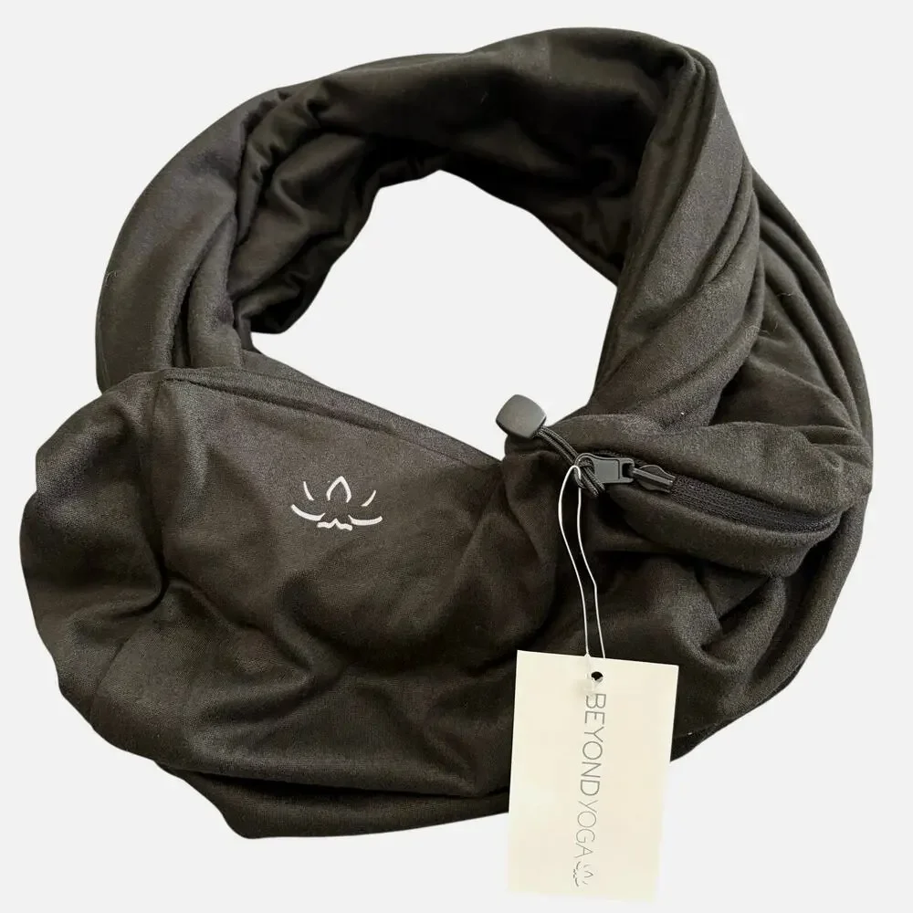 Beyond Yoga Pocket Infinity Scarf Black Womens One size Athletic Travel Gorpcore